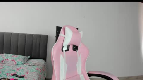 Snapshot of _elektrah chatting on February 26, 4:38 pm _elektrah online show from February 26, 4:38 pm