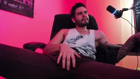 Snapshot of _elon_coxx_ chatting on February 23, 11:25 pm  -         online show from February 23, 11:25 pm