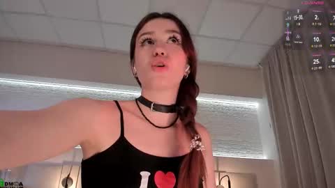 Snapshot of _emiliaa_ chatting on September 16, 4:48 am Milana online show from September 16, 4:48 am
