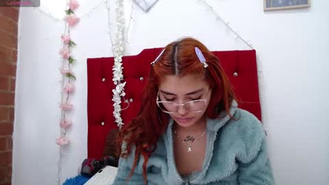 Emily online show from December 21, 2:14 pm