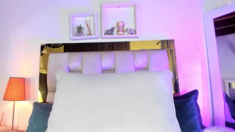 Isabella online show from September 9, 1:33 pm