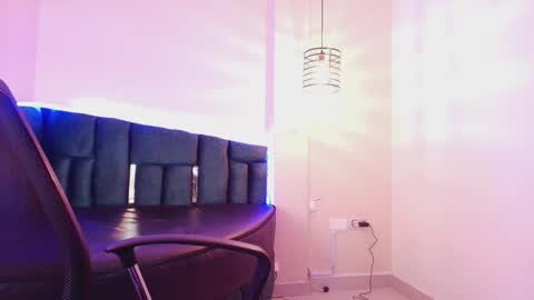 Emily  online show from November 8, 12:08 pm