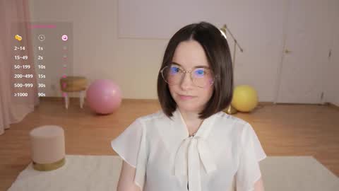 Essie  online show from September 17, 4:54 pm