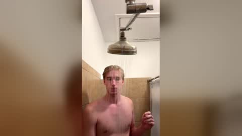 _frosty_69 online show from May 19, 2:57 pm
