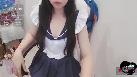 Snapshot of _girlcute_ chatting on October 13, 12:01 am Anna online show from October 13, 12:01 am