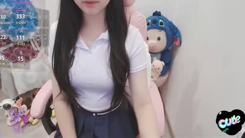 Snapshot of _girlcute_ chatting on September 29, 5:45 pm Anna online show from September 29, 5:45 pm