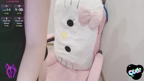 Snapshot of _girlcute_ chatting on October 5, 6:59 pm Anna online show from October 5, 6:59 pm