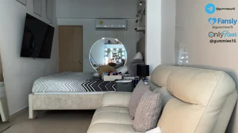 sara online show from April 30, 2:05 am