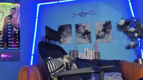 Snapshot of _hairybeard_ chatting on October 9, 8:14 pm Mathews online show from October 9, 8:14 pm