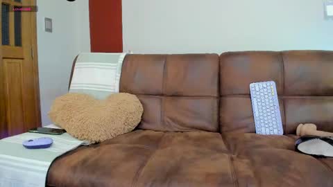 _hottie__ online show from May 5, 10:59 pm