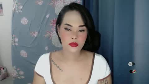 hottiemaze online show from September 19, 7:23 am