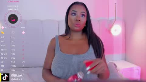 Snapshot of _huge_boobs_ebony chatting on September 24, 7:53 pm Darlis online show from September 24, 7:53 pm
