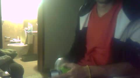 Snapshot of _iluvatar_ chatting on February 20, 10:37 am _iluvatar_ online show from February 20, 10:37 am
