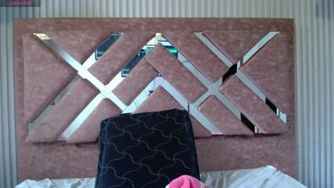 Isa online show from March 28, 3:02 pm