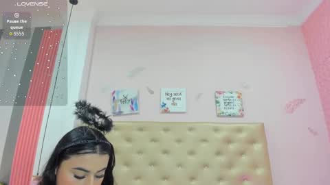 J A D E online show from October 31, 12:27 pm