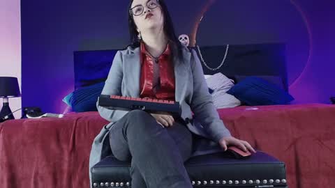 Miss Jade online show from April 10, 11:48 am