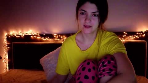 _just_a_simple_girl online show from March 6, 3:27 am