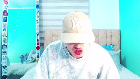 mod online show from March 17, 5:01 am