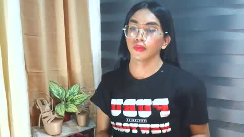 _karie_ online show from October 31, 3:45 pm