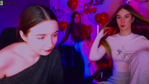 _kellykitten_ online show from February 24, 10:29 am