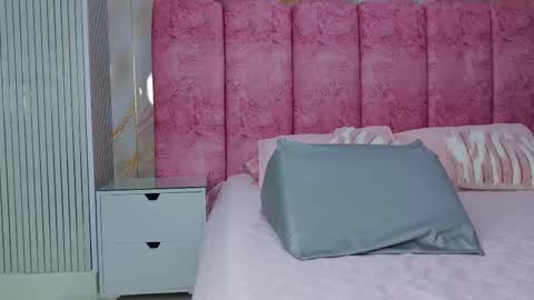 Kendall online show from March 5, 11:52 am