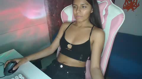 _kendall_jones online show from February 12, 1:52 am