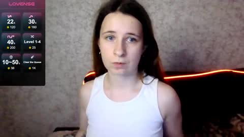 Snapshot of _kylle_ chatting on October 9, 6:35 pm _kylle_ online show from October 9, 6:35 pm