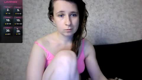 Snapshot of _kylle_ chatting on October 6, 6:26 pm _kylle_ online show from October 6, 6:26 pm