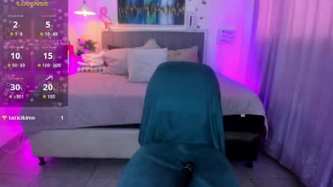 paulina  online show from April 11, 7:51 pm