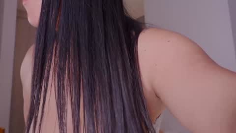 Snapshot of _lasuescun chatting on February 4, 3:44 am Alejandra suescun online show from February 4, 3:44 am