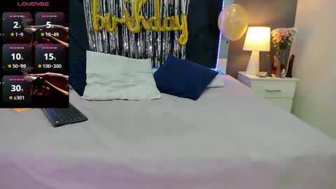 Snapshot of _lauralove_69 chatting on October 6, 8:37 pm Lauralove online show from October 6, 8:37 pm