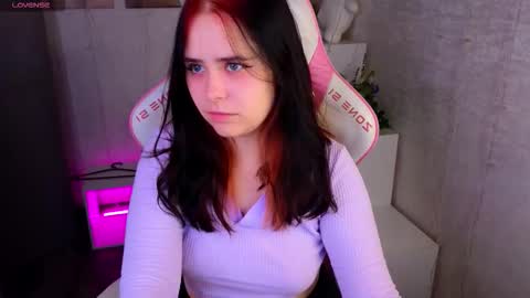 Im Alis 3 online show from September 18, 1:20 am