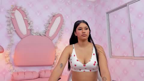  Lia Swan  online show from February 13, 4:05 am