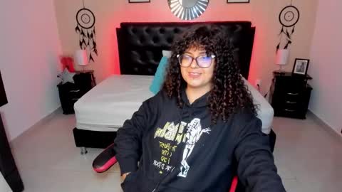 Liily online show from March 13, 8:06 am