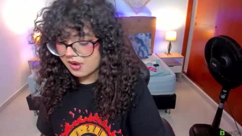 Liily online show from September 19, 8:23 pm