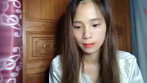 _lily0_ online show from July 25, 2:31 am