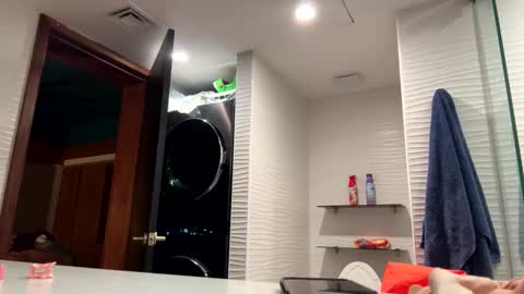 Little Wolfie online show from November 2, 1:16 am