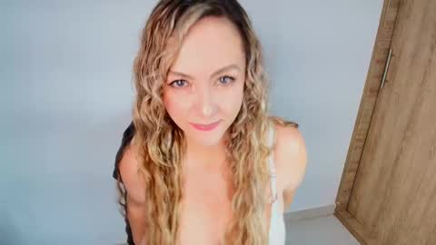 Lady Chanel online show from February 23, 9:28 pm