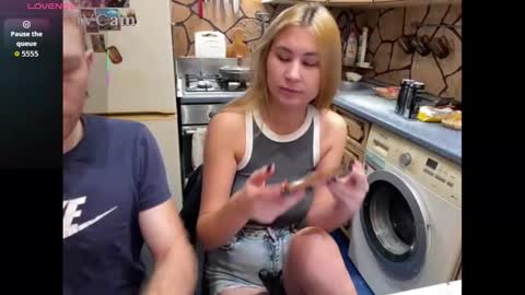 _magic_kis online show from December 1, 9:40 am