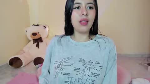 Snapshot of _maiahairy_ chatting on October 9, 1:27 pm Maia online show from October 9, 1:27 pm
