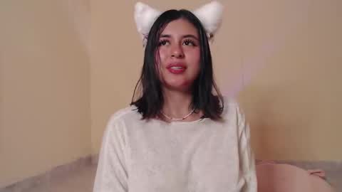 Snapshot of _maiahairy_ chatting on March 7, 10:32 pm Maia online show from March 7, 10:32 pm