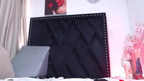 Snapshot of _marcela__ chatting on March 9, 3:27 pm _marcela__ online show from March 9, 3:27 pm