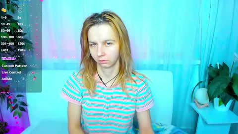 Snapshot of _mari_so chatting on March 4, 2:17 am Scarlett online show from March 4, 2:17 am
