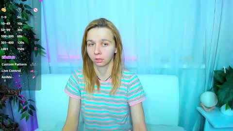 Snapshot of _mari_so chatting on February 24, 2:08 am Scarlett online show from February 24, 2:08 am
