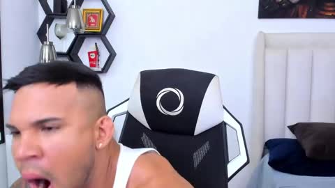 _matthew_santos_ online show from February 28, 1:58 am