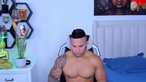 _matthew_santos_ online show from October 29, 11:16 pm