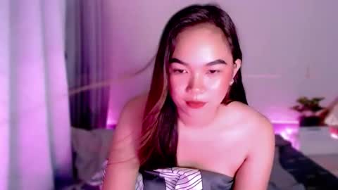 Snapshot of _maureen_ chatting on October 9, 11:37 am _maureen_ online show from October 9, 11:37 am