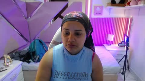  Mia  online show from April 4, 12:45 pm