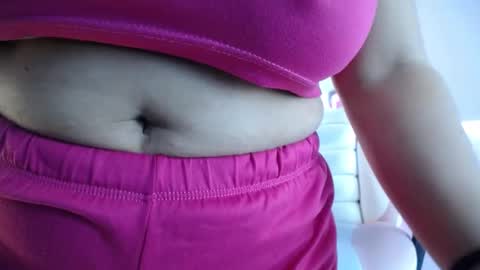 Snapshot of _miaaleon chatting on September 29, 1:21 pm Mia online show from September 29, 1:21 pm