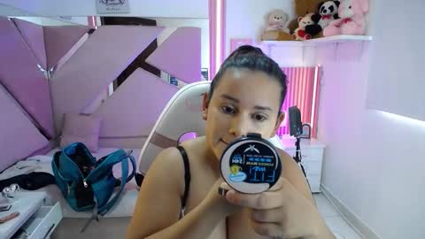 Snapshot of _miaaleon chatting on October 7, 12:45 pm Mia online show from October 7, 12:45 pm